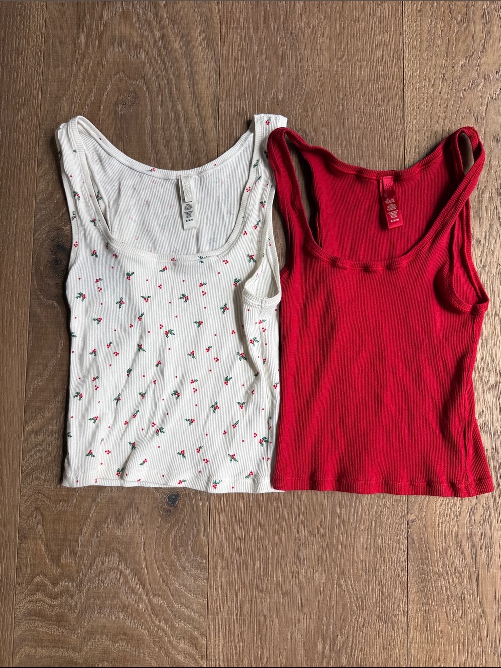 SKIMS Women’s Ribbed Tank Top - Red / White Floral